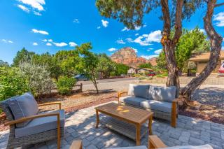 Amethyst Retreat. Back Yard with Hot Tub & Views! - Sedona - 2