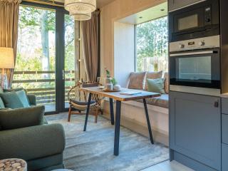 Experience bliss at Blue Lodge-Belvilla - - 0