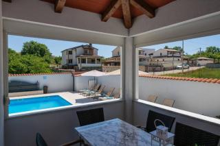 Ferienhaus für 8 Personen ca 200 qm in Vržnaveri, Istrien Istrische Riviera - Vržnaveri - 1