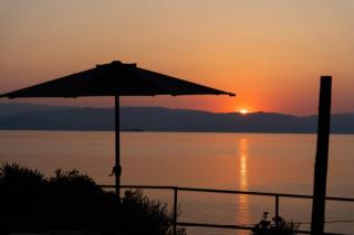 Antares Boutique Guesthouse - Perama - 1