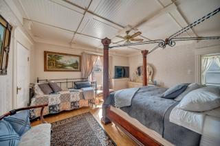 Marmora and Lake Inn and Victorian Diner - 5 Grand Victoria Suites- Level 2 - Marmora - 4