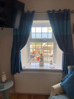 Promenade Cottage, Newcastle, County Down - Widows Row - 2