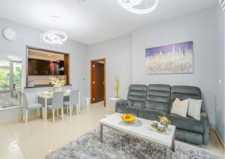 2BR Apartment Partial Burj Khalifa & Pool View in 29 boulevard - Dubaï - 3