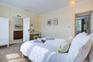 Newly Refurbished 2 Bedroom House - Kent - 3