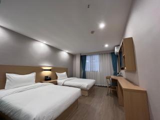 CMAX Hotel Guangzhou International Convention and Exhibition Center Luoxi Subway Station Branch - Canton - 2