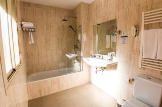 Hotel Suites Feria de Madrid - 5