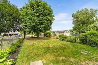 Charming 4-bed 2- Bath Home Close Proximity to Princeton Area and Sesame Place - 1