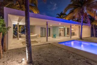 NUEVA - Casa frente al mar con alberca privada - San Crisanto - 0