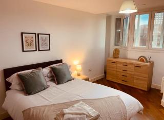 Home from home - Modern 1 Bedroom Apartment in Birmingham City Centre - Ideal for family, business and leisure stays - Birmingham - 0