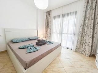 1 bedroom 675 - Golem - 8