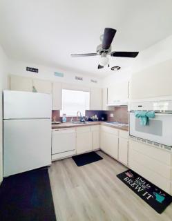 The Sea Scallop Minutes to Madeira Beach - Bay Pines - 4