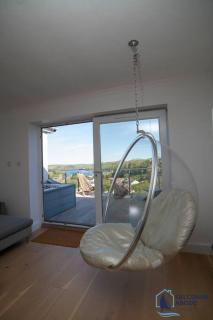 Ultimate Coastal Escape - Stylish & Estuary Views - 4