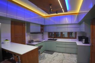 Luxurious 5000 SQFT Mansion with Modern Comforts And Spacious Elegance - Malappuram - 8