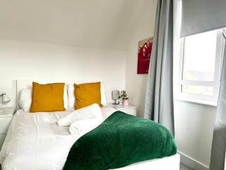 New Spacious Cambridge Townhouse 3bed-3bath - 9