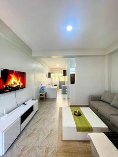 MERU MODERN LIVING BNB 1 AND 2 BEDROOMS - Meru - 0