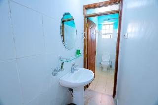 MERU MODERN LIVING BNB 1 AND 2 BEDROOMS - 8