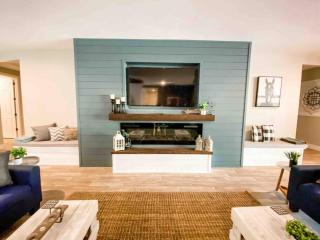 The Phoenix Farmhouse - 3