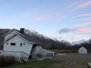Cozy small house with amazing view - 6