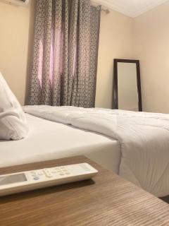 Z HOUSE I Pyramids - 4