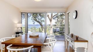 Ocean Views, Easy Walk To Beach and Bouddi National Park - Killcare - 3