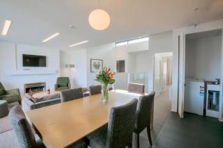 Panorama Terrace Apartments - Element Escapes - 7
