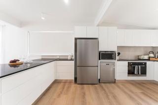 Swansea Lake House - Caves Beach - 0
