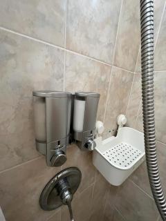 Breezy 1 bed apt, short ride from airport and beach - San Juan - 8