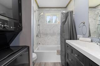 Navy Cottage on Lac Heney - 2