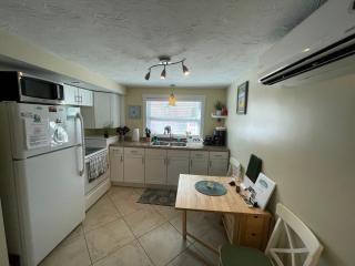 Cozy Beach Rental 1B/1B - St Pete Beach - 9