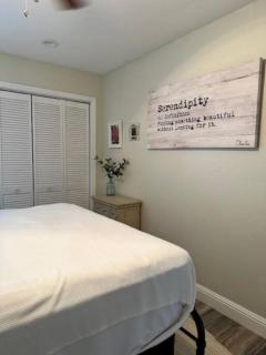 Valley Vibes and Beach Bliss Condo for Family Nomads - 4