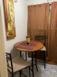 Comfortable 2-Bdrm Spacious Home with Wifi & Patio - Indianápolis - 9