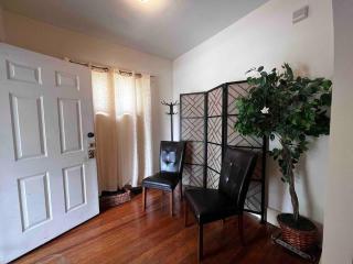 Comfortable 2-Bdrm Spacious Home with Wifi & Patio - Indianápolis - 5