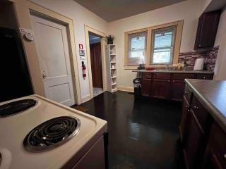 Comfortable 2-Bdrm Spacious Home with Wifi & Patio - 1