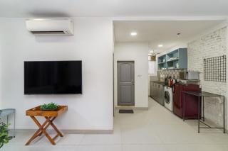Alcove 1BHK Bandra W by The Bombay Home Company - Mumbai - 9