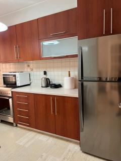 Mamour Apartments, Near Tram & 8' to Beach, Queen Bed Comfort - Athen - 1