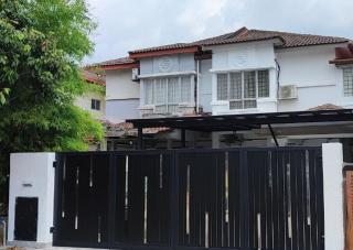 Homestay Anggerik 56 Saujana Utama - 0