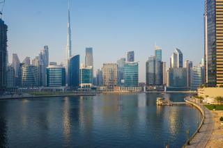 Millennium Binghatti Residence 2BR Burj Khalifa and Lake - 8