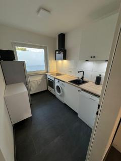 Modern & Zentral in Lev, schnell in Köln DDorf, schnelles WIFI, Netflix - Leverkusen - 0