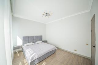 3 комнатная в районе Экспо - 2