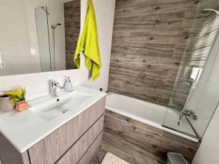 Elegant 2 Bedroom Penthouse in St Julians STJ411 - 1