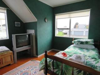 Raines Retreat - Taipa Beach Bach - 6