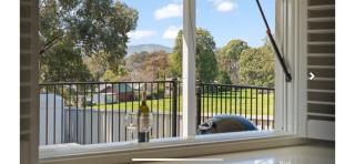 Hamptons House Mudgee -Lux Stays - Mudgee - 4
