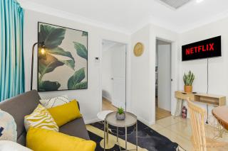 Hurstville 2Br Granny flat near Shopping & Train - Sidney - 0
