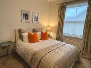 Beautiful 2 Bed Centrally Located Flat Close to 3 Stations - West Dulwich - 6