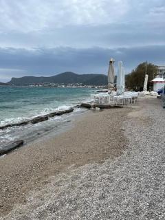 Seafront Porto Rafti, 95 sq m close to airport, garden - 0
