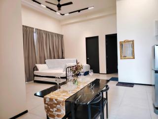 Premium world-class House-Sea & City View Netflix - Jelutong - 1
