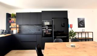 Spacious 3BR Penthouse with Large Front Terrace - Stone BBQ & Sun Loungers - 7