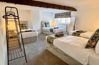 The Jefferson Arms Apartment - - 4