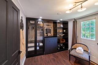 Charming 1BR Cabin with Netflix & Workspace - Gastonia - 2