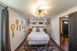 Charming 1BR Cabin with Netflix & Workspace - Gastonia - 1